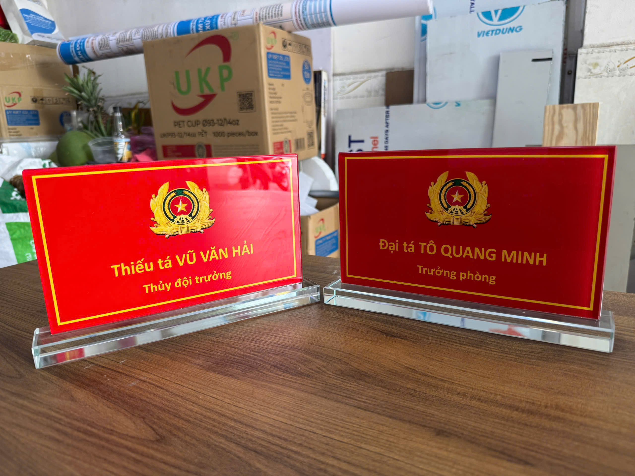 Bảng tên chức danh để bàn - ảnh 5