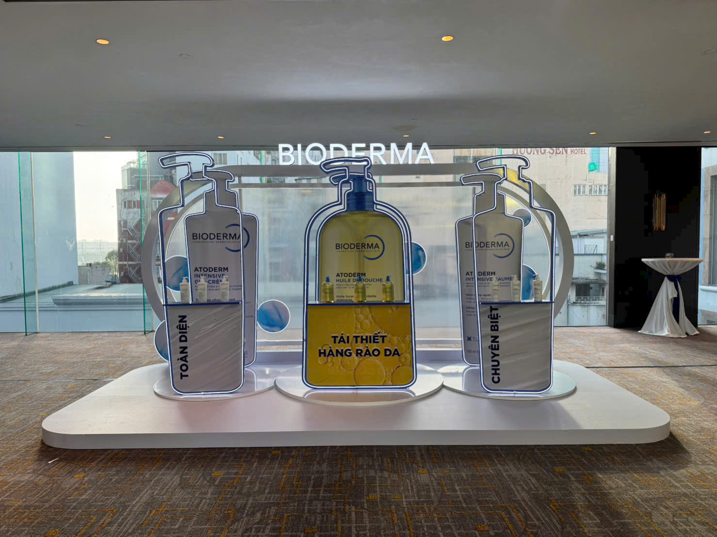 Booth trưng bày sản phẩm BIODERMA - ảnh 2